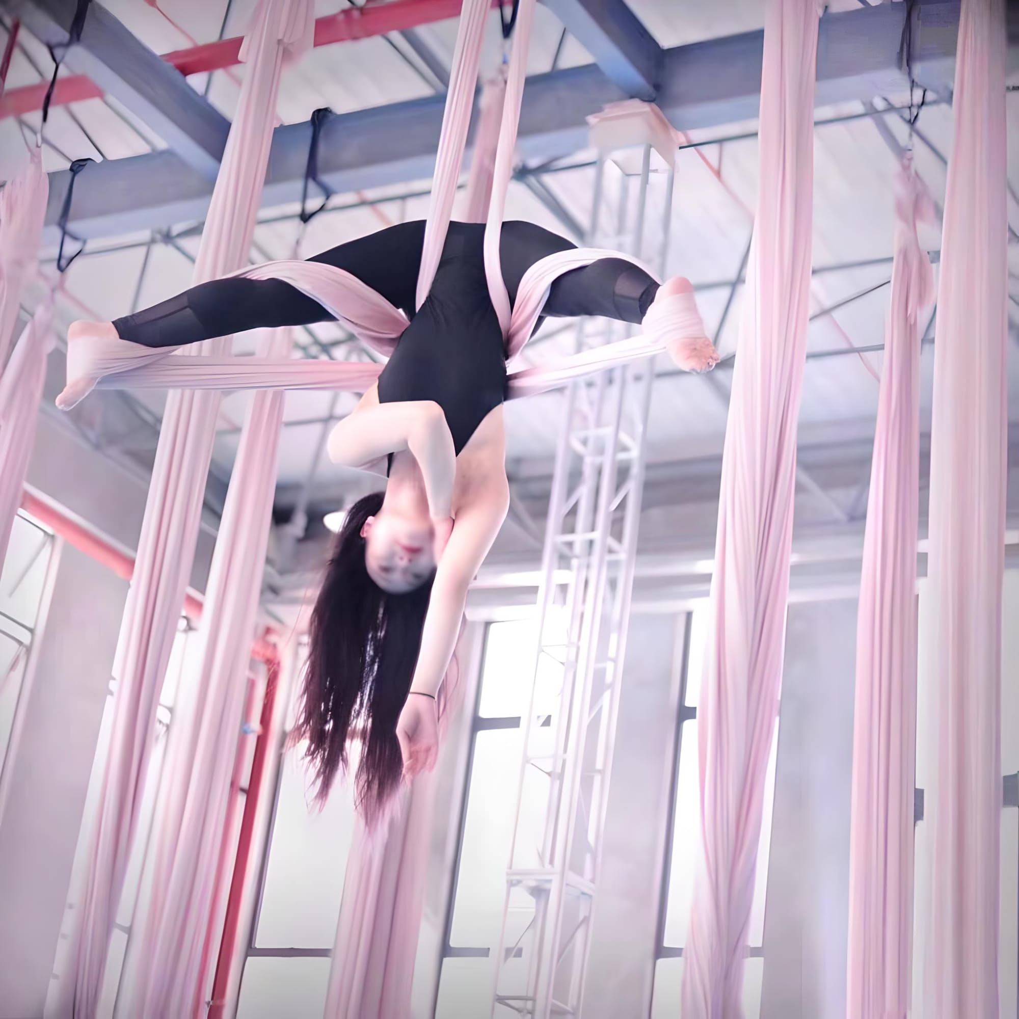 aerial-yoga-hammock-in-pink