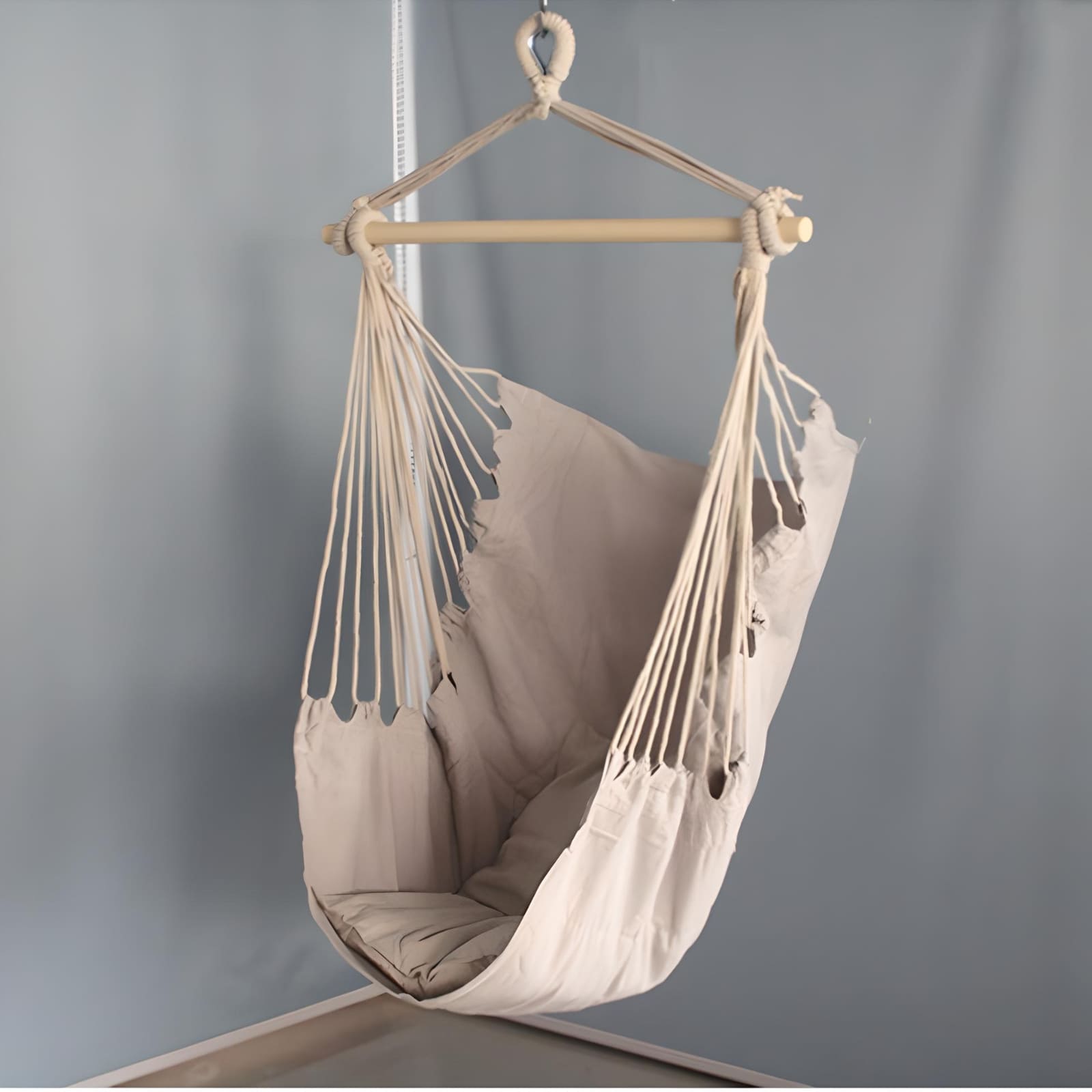 air-chair-hammock-in-brown