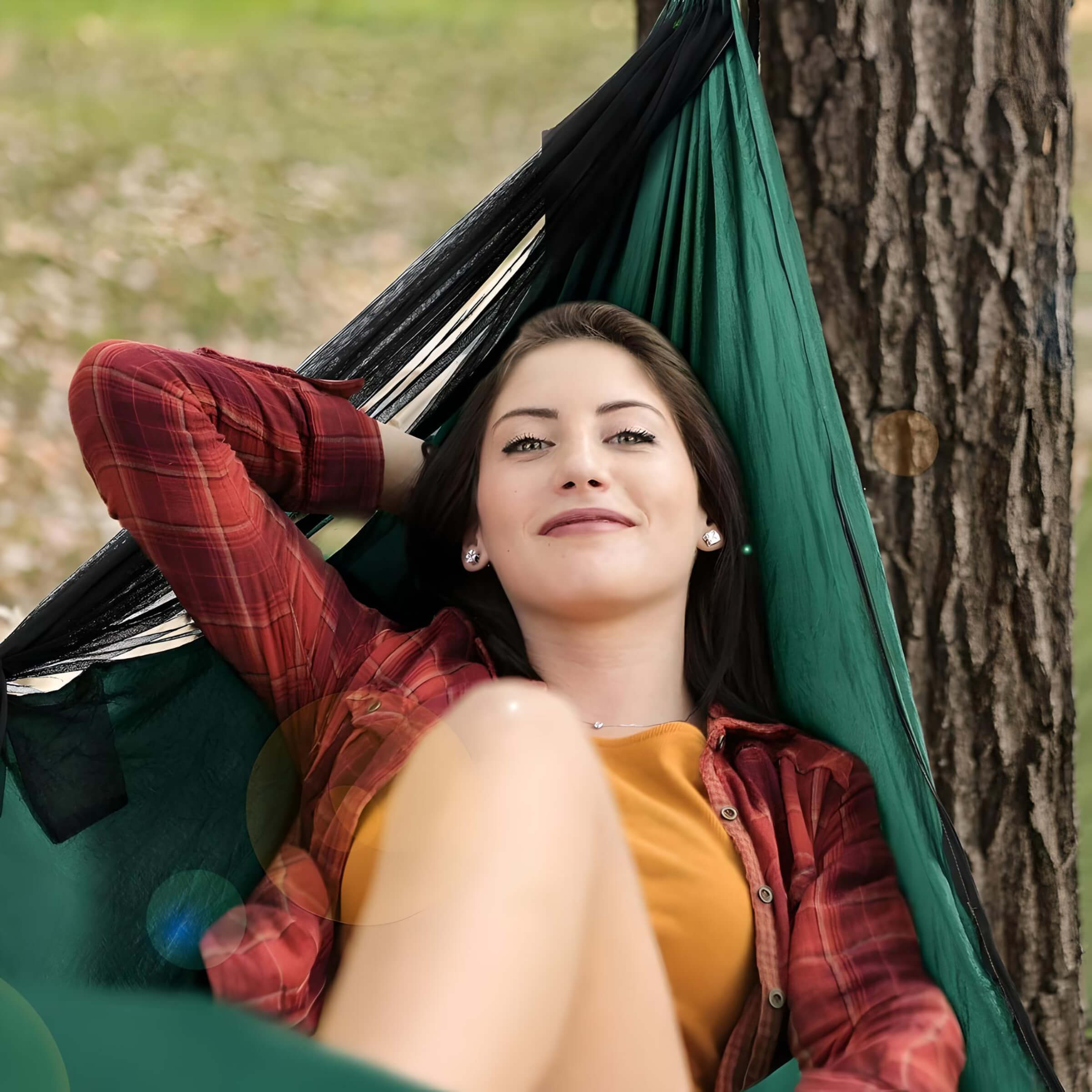 hammock-with-mosquito-net-girl-laying