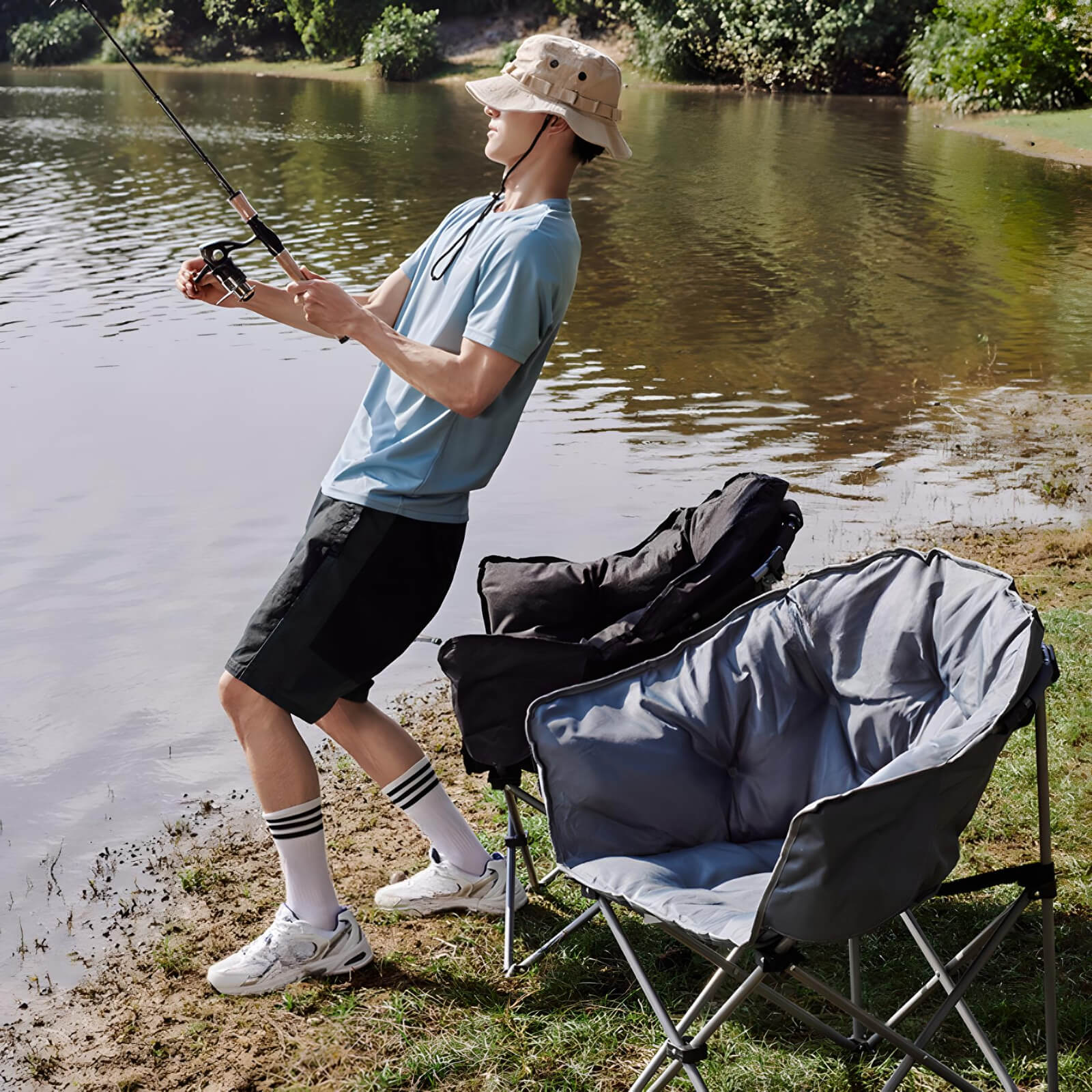 oversize-camping-chair-two-chairs