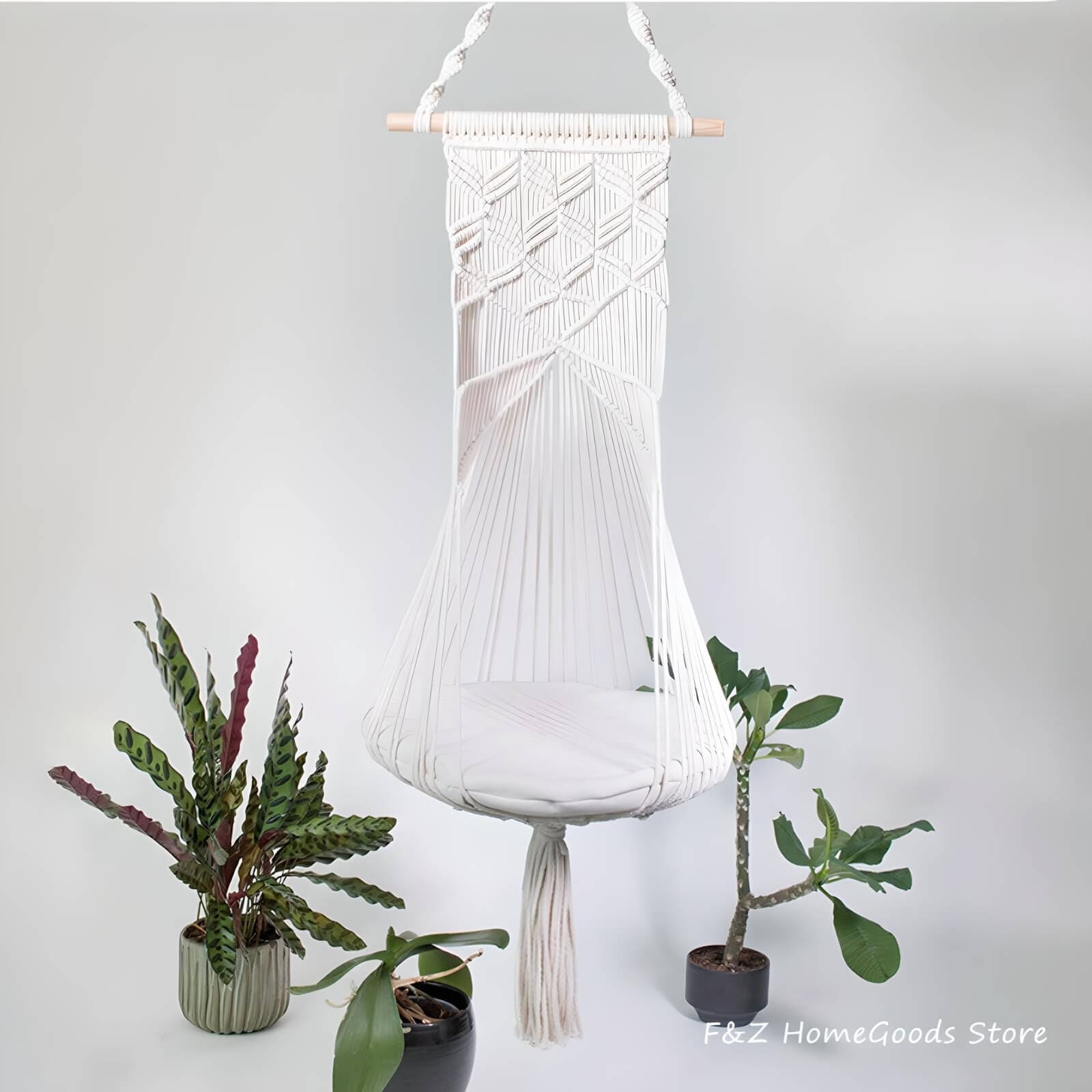 macrame-cat-bed-with-front-design