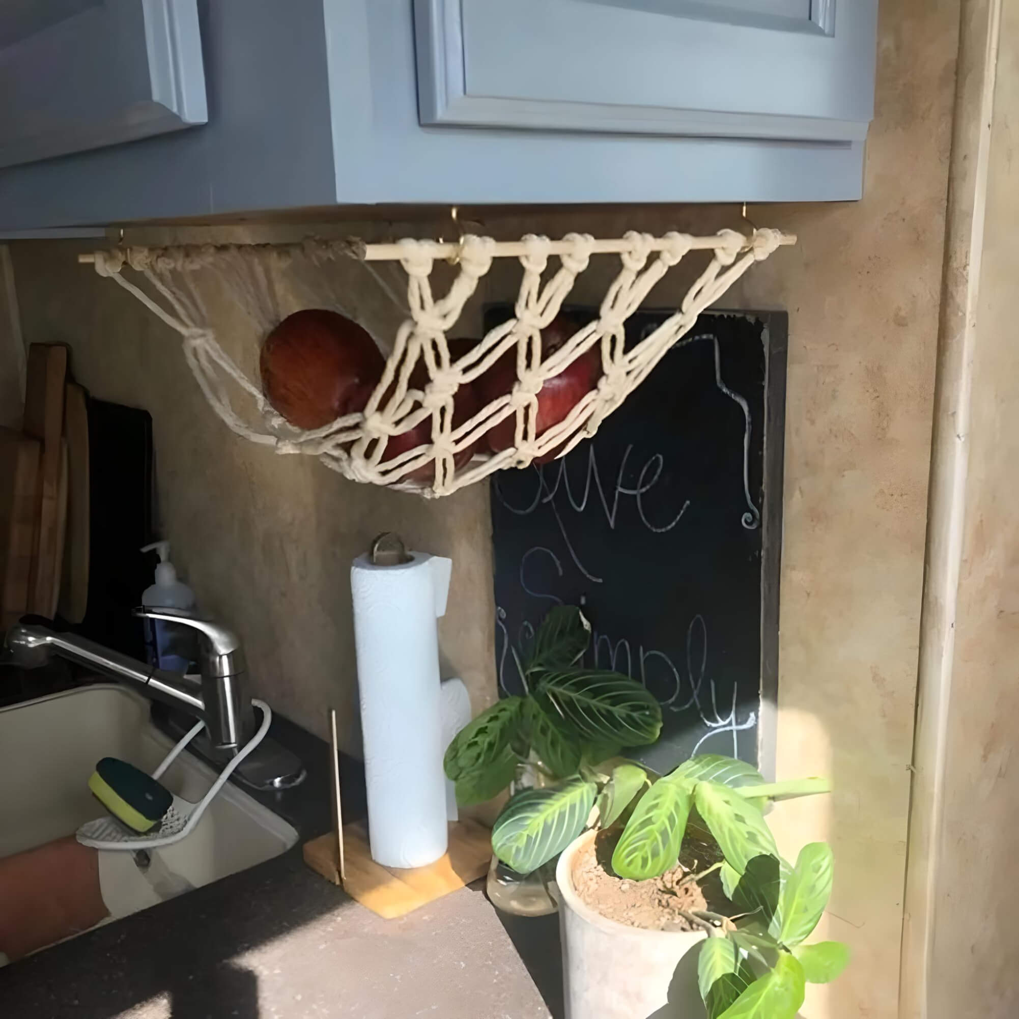 macrame-fruit-basket-hanging-in-desk